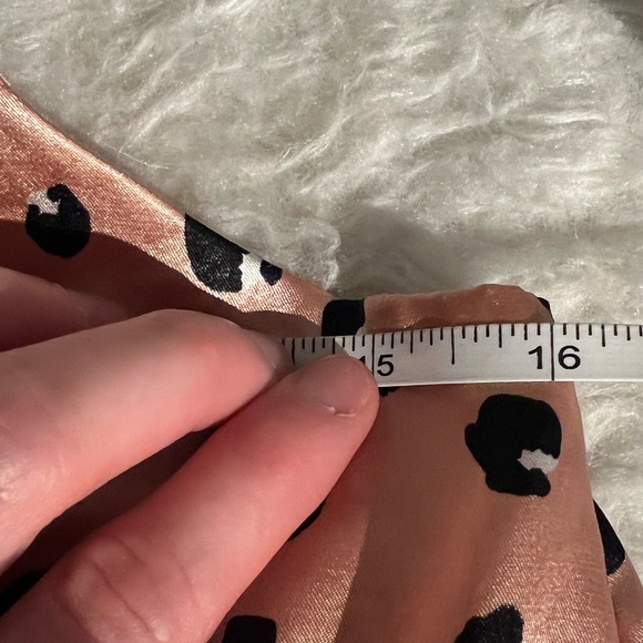 Pink gold Animal print blouse 💛 - Picture 8 of 15